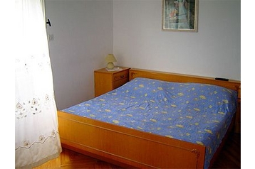 Croazia Privát Slatine, Interno